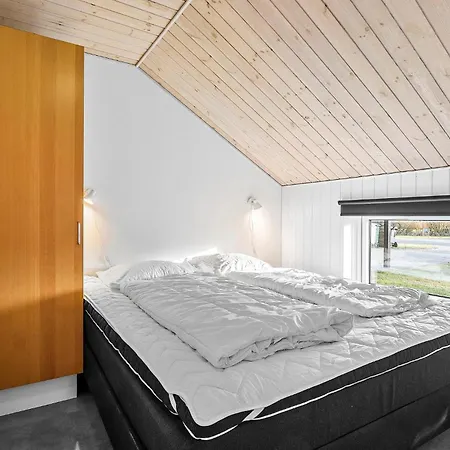 4 Bedroom In