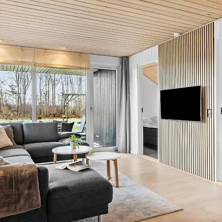 4 Bedroom In בית נופש אוטרופ